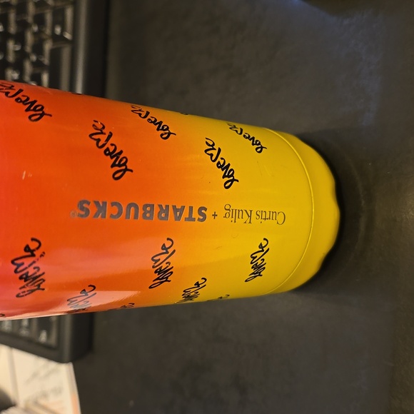 Starbucks love classic 2010 Love Me NYC - Picture 3 of 8